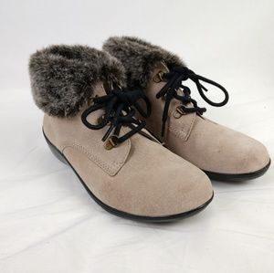 Women's Cobbie Cuddlers Tamara Fur Boot Mudpie